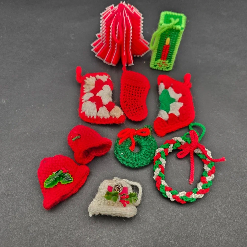 Vintage Handmade Crochet Plastic Canvas Christmas Ornament Lot 10pc Stocking